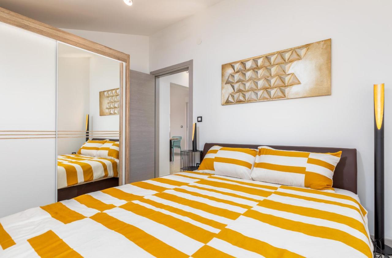 Apartment Vito With Sea View Fazana Exterior photo